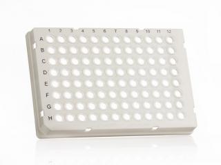 FrameStar® 96 Well Skirted PCR Plate Farba: clear wells, white frame