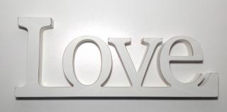 LOVE-drevený nápis v bielej farbe (Drevená tablička nápis LOVE)