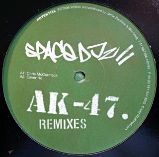 2x12  Space DJz ‎– AK-47. Remixes (Desky jsou lehce ohrané s jemnými vlásenkami. Obal v pěkném stavu.)