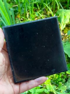 Šungitova podložka  (10 x 10 x 1 cm)