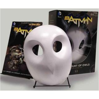 Batman: The Court of Owls Book and Mask Set  (The New 52)